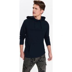 Bluza męska nierozpinana typu kangurka z taśmami. Bluzy męskie Top Secret, na lato, xl, bez wzorów, z dzianiny, eleganckie, z kapturem, bez rękawów, z kapturem. W wyprzedaży za 39,99 zł.