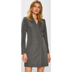 Vero Moda - Sukienka Glitter. Czarne sukienki damskie dzianinowe marki Vero Moda, na co dzień, casualowe, mini, proste. W wyprzedaży za 129,90 zł.