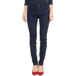 Armani Exchange J69 Dżinsy Niebieski. Niebieskie jeansy damskie . Za 585,95 zł.