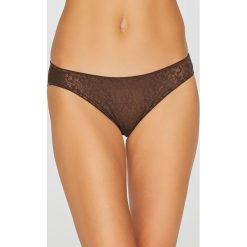 Triumph - Figi Body Make-up Blossom Tai. Różowe figi Triumph, z elastanu. Za 79,90 zł.