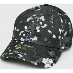 Nike Sportswear - Czapka. Szare czapki męskie marki Nike Sportswear, bez wzorów, z bawełny. Za 99,90 zł.