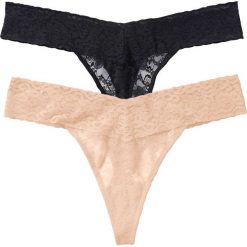 Stringi (2 pary) bonprix czarny + perłowy beżowy. Czarne majtki damskie bonprix, z koronki. Za 19,98 zł.