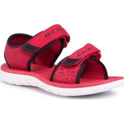 Sandały CLARKS - Surfing Glove K 261498597 Red. Czerwone sandały chłopięce Clarks, ze skóry ekologicznej, bez zapięcia. Za 159,00 zł.