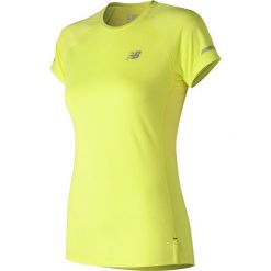 Koszulka New Balance Ice SS Tee W Żółta. Żółte bluzki sportowe damskie New Balance, na lato, s, bez wzorów, ze skóry, bez kołnierzyka, z krótkim rękawem, krótkie, bez kaptura, do biegania. Za 89,99 zł.