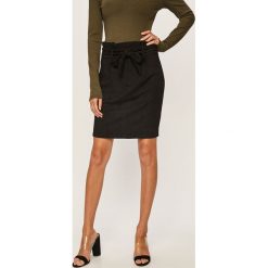 Vero Moda - Spódnica. Fioletowe spódniczki damskie s, z elastanu, mini, proste. W wyprzedaży za 79,90 zł.