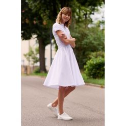 Sukienka Polo biała – z gumką XXS biały. Białe sukienki damskie Marie Zélie, na co dzień, s, w paski, z bawełny, klasyczne, polo, z krótkim rękawem, krótkie, mini, proste. Za 397,00 zł.
