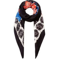 Desigual Apaszka Foul Blomming Winter Negro 19WAWA09 2000. Szaliki damskie Desigual, bez wzorów. Za 235,00 zł.
