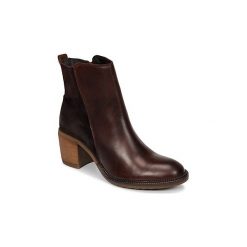 Botki Kickers PIONEXT. Pomarańczowe botki damskie Kickers, bez obcasa, bez zapięcia. Za 284,50 zł.