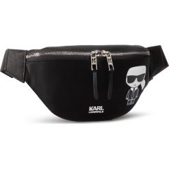 Saszetka nerka KARL LAGERFELD - 201W3001 Black. Czarne nerki damskie KARL LAGERFELD, bez wzorów, z materiału, młodzieżowe, bez dodatków. Za 579,00 zł.