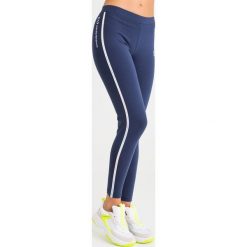 LEGINSY emporio armani ea7. Niebieskie spodnie damskie EA7 Emporio Armani, xs. Za 339,00 zł.
