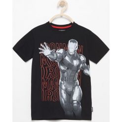 Odzież chłopięca: T-shirt z nadrukiem marvel – Czarny