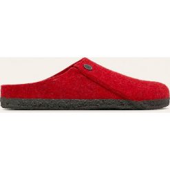 Birkenstock - Kapcie Zermatt Rivet. Czerwone kapcie damskie Birkenstock, ze skóry. Za 259,90 zł.
