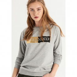 Bluza ze złocistym nadrukiem - Jasny szar. Pomarańczowe bluzy rozpinane damskie Sinsay, l, z nadrukiem. Za 39,99 zł.