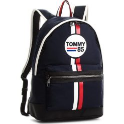 Plecak TOMMY HILFIGER - Tommy Backpack Racing Print AM0AM03245 413. Niebieskie plecaki męskie TOMMY HILFIGER. Za 449,00 zł.