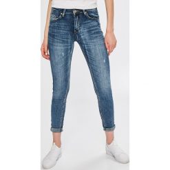 Answear - Jeansy. Niebieskie jeansy damskie ANSWEAR. W wyprzedaży za 89,90 zł.