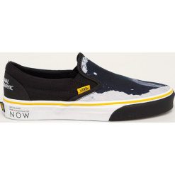 Vans - Tenisówki X National Geographic. Niebieskie trampki i tenisówki damskie Vans, bez wzorów, z gumy, bez zapięcia. Za 319,90 zł.