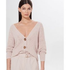 Sweter z recyklowanym poliestrem Eco Aware - Beżowy. Brązowe swetry damskie Mohito, s, bez wzorów, bez rękawów, bez kaptura. Za 119,99 zł.