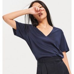 T-shirt z bawełny pima - Granatowy. Niebieskie t-shirty damskie marki Reserved, s, bez wzorów, z bawełny, bez kołnierzyka. Za 89,99 zł.