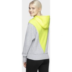 Bluza damska oversize. Bluzy damskie m, bez wzorów, z dzianiny, bez rękawów, z kapturem. Za 149,99 zł.