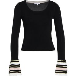 Patrizia Pepe MAGLIA Sweter nero. Czarne bluzy damskie Patrizia Pepe, bez wzorów, z wiskozy, bez rękawów, bez kaptura. W wyprzedaży za 343,60 zł.