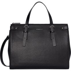 Fiorelli - Torebka FWH0431.BLACK. Czarne torebki klasyczne damskie Fiorelli, w paski, ze skóry ekologicznej, casualowe, na ramię, duże, bez dodatków. Za 339,90 zł.