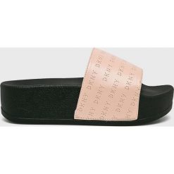 Dkny - Klapki Hampton- Platform S. Różowe klapki damskie DKNY, bez wzorów, z materiału, bez obcasa, na obcasie. Za 249,90 zł.