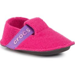 Kapcie CROCS - Classic Slipper K 205349 Candy Pink. Różowe sandały dziewczęce Crocs, z materiału. Za 99,00 zł.