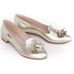 Złote balerinki w szpic - skóra naturalna - model 045 - kolor złoty. Żółte baleriny damskie Zapato, bez wzorów, z jeansu, klasyczne, bez obcasa, na obcasie. W wyprzedaży za 173,40 zł.