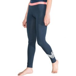 Emporio Armani Legginsy do spania Niebieski. Niebieskie legginsy damskie Emporio Armani, l, z nadrukiem, z elastanu. Za 292,95 zł.