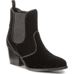 Botki GUESS - Juditta FLJUD3 FAB09 BLACK. Czarne botki damskie na obcasie marki Guess, z materiału. W wyprzedaży za 379,00 zł.