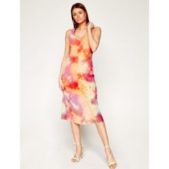 Sukienka letnia Desigual Debora 20SWVK73. Sukienki damskie Desigual, na lato, xs, bez wzorów, z elastanu, bez kołnierzyka, bez rękawów. Za 399,00 zł.