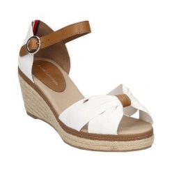 Tommy Hilfiger Sandały damskie Icon ic Elba FW0FW00906-121 (rozmiar 39). Sandały damskie TOMMY HILFIGER, bez wzorów, bez obcasa, bez zapięcia. W wyprzedaży za 296,00 zł.