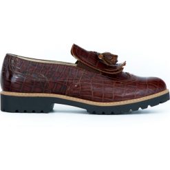 Półbuty z frędzlami - skóra naturalna - model 247 - kolor brązowo czarny krokodyl. Pomarańczowe półbuty damskie Zapato, bez wzorów, ze skóry, bez obcasa, bez zapięcia. W wyprzedaży za 224,25 zł.