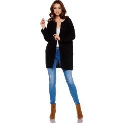 Czarny Szykowny Kardigan z Regularnym Wzorem. Czarne swetry damskie marki Molly.pl, uniwersalny, eleganckie, długie. Za 148,90 zł.