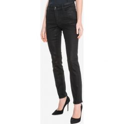 Armani Exchange J69 Dżinsy Czarny. Czarne jeansy damskie Armani Exchange. Za 757,95 zł.