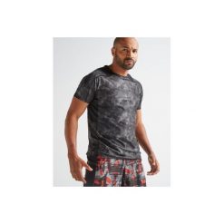 Koszulka fitness kardio męska FTS 500 szaro-czarna AOP. Szare koszulki męskie DOMYOS, s, bez wzorów, z elastanu, bez kołnierzyka, bez rękawów. Za 49,99 zł.