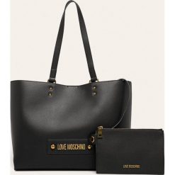 Love Moschino - Torebka. Czarne torby damskie na zakupy Love Moschino, bez wzorów, ze skóry ekologicznej, na ramię, duże, bez dodatków. W wyprzedaży za 599,90 zł.