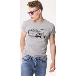 Szara Koszulka Reticence. Szare koszulki męskie Born2be, xl, bez wzorów, bez kołnierzyka, bez rękawów. Za 39,99 zł.