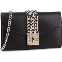 Torebka GUESS - HWVG72 99710 BLA. Czarne torebki klasyczne damskie marki Guess, z aplikacjami, ze skóry ekologicznej. Za 589,00 zł.