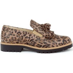 Półbuty - skóra naturalna - model 247 - kolor panterka. Półbuty damskie Zapato, bez wzorów, ze skóry, bez obcasa, bez zapięcia. W wyprzedaży za 269,10 zł.