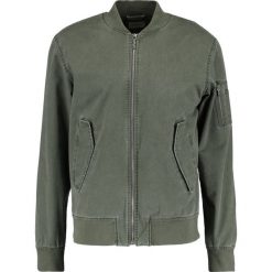 Kurtki męskie: Nudie Jeans ALEXANDER Kurtka Bomber tor green
