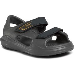 Sandały CROCS - Swiftwater Expedition Sandal K 206267 Slate Grey/Charcoal. Szare sandały chłopięce Crocs, z tworzywa sztucznego, bez zapięcia. W wyprzedaży za 109,00 zł.