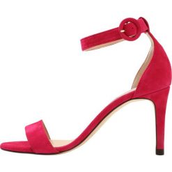 LK Bennett DORA Sandały na obcasie power pink. Czerwone sandały damskie marki LK Bennett, z materiału, na obcasie. W wyprzedaży za 569,40 zł.
