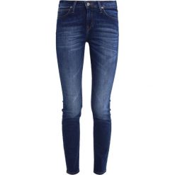Lee SCARLETT Jeans Skinny Fit night sky. Niebieskie rurki damskie Lee. Za 319,00 zł.