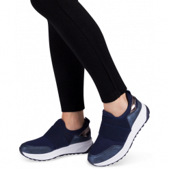 Buty sportowe damskie Ideal Shoes X-9700 Granat. Niebieskie buty sportowe damskie Ideal Shoes, bez wzorów, z tworzywa sztucznego, sportowe. Za 64,00 zł.