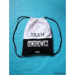 Plecak Team Gombrowicz. Niebieskie plecaki męskie Pakamera, z nadrukiem. Za 69,00 zł.