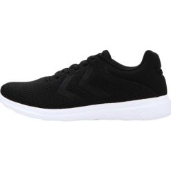 Hummel ACTUS BREATHER Obuwie treningowe black. Czarne buty sportowe męskie Hummel, z materiału. W wyprzedaży za 209,30 zł.