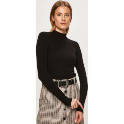 Jacqueline de Yong - Sweter. Czarne swetry damskie Jacqueline de Yong, s, bez wzorów, z wiskozy, bez rękawów, bez kaptura. W wyprzedaży za 79,90 zł.