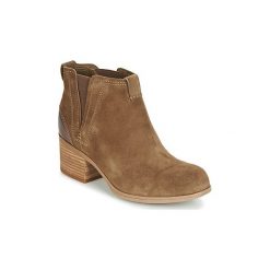 Botki Clarks MAYPEARL DAISY. Brązowe botki damskie na zamek Clarks. Za 356,30 zł.