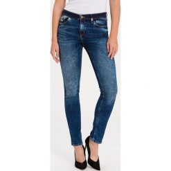 Dżinsy "Nancy" - Skinny fit - w kolorze granatowym. Niebieskie jeansy damskie Cross Jeans, l. W wyprzedaży za 99,95 zł.